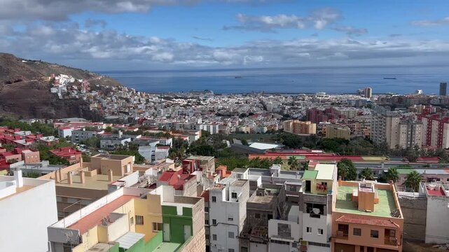 Vista panor&aacute;mica de barrios y ciudad de Santa Cruz de Tenerife, islas Canarias