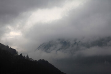 Winter und Wolken in den &Ouml;sterreichischen Alpen