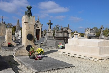 Tombe du peintre Auguste Renoir, village d'Essoyes, d&eacute;partement de l'Aube, France