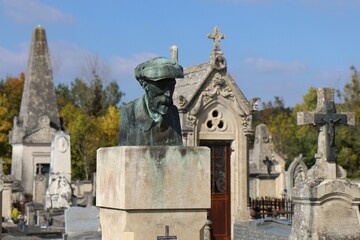 Tombe du peintre Auguste Renoir, village d'Essoyes, d&eacute;partement de l'Aube, France