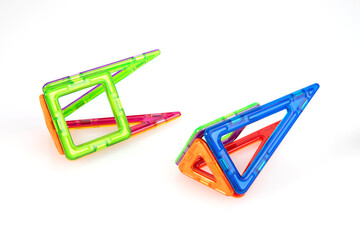 Colorful puzzle tiles creating completed 3D panda sculpture © 코끼리 잠자는