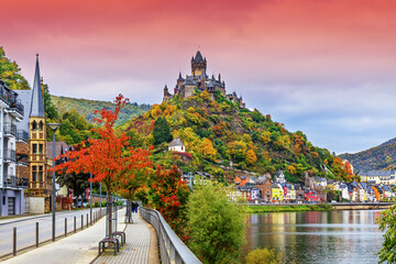 Fototapeta premium Cochem, Germany. Old town and the Cochem (Reichsburg) castle on the Moselle river.