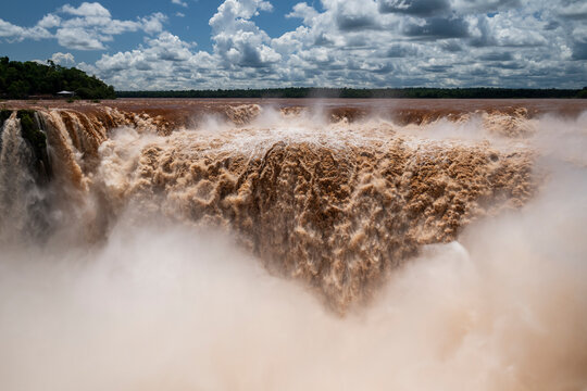 Beautiful view to Iguaçu Falls waterfalls and green rainforest
