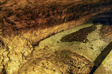 岩手 滝観洞（ろうかんどう）の坑内