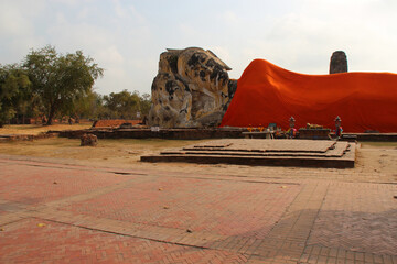ruined ancient buddhist temple (Wat Lokaya Sutharam) - Ayutthaya - Thailand