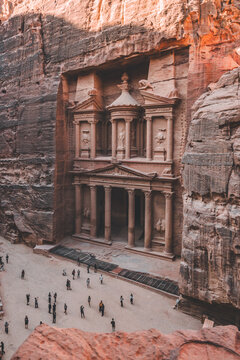 the treasury of petra jordan