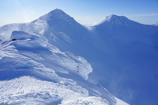 雪山 Images – Browse 100,100 Stock Photos, Vectors, and Video