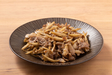 牛肉とごぼうの甘辛炒め