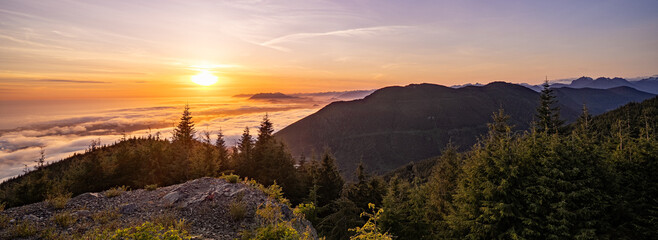 Berge im Sonnenuntergang