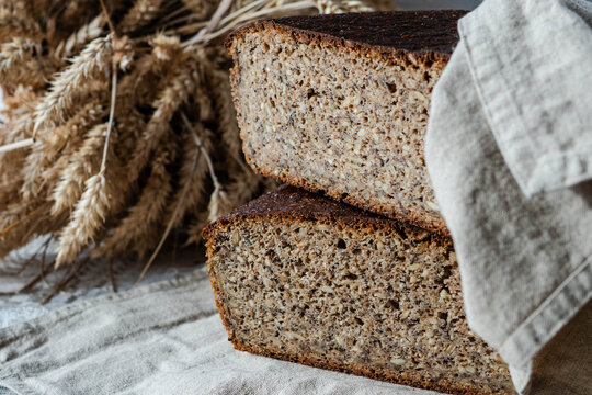 whole wheat bread - Powered by Adobe
