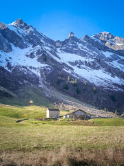 Vall&eacute;e des Aravis depuis la Chapelle des Confins et La Clusaz en Haute-Savoie