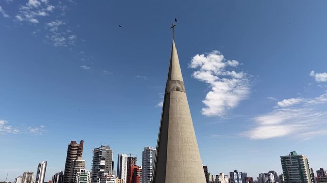 Vista A&eacute;rea da cidade de Maring&aacute;, Parana, Brasil.
Wide view of the city of Maring&aacute; with tall buildings
