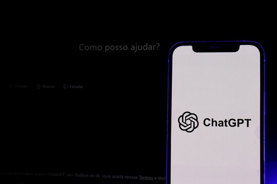 Salvador, Brazil - November 18, 2025: ChatGPT logo on smartphone screen with the &ldquo;Como posso ajudar?&rdquo; screen (Portuguese). ChatGpt App. 