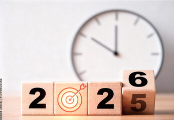 Imagem criativa e moderna de blocos de madeira alinhados, representando a virada do ano de 2025 para 2026, com números destacados, relógio e alvo estilizados, fundo claro e toque elegante
