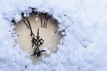 time halts beneath snowy silence, still clock hands over snow symbolize seasonal tranquility