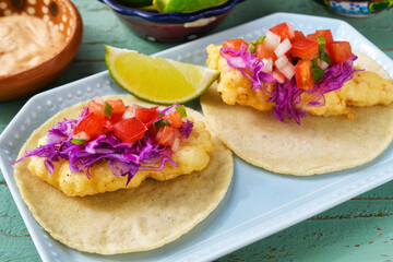 タコス・デ・ぺスカード・エスティーロ・エンセナーダ (エンセナダ）　Tacos de pescado estilo ensenada (Ensenada Style Fish Tacos, Baja Fish Tacos, Ensenada fish tacos)
