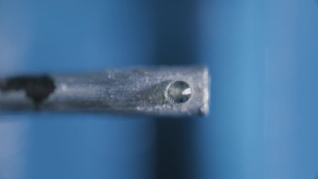 Turntable diamond stylus under microscope