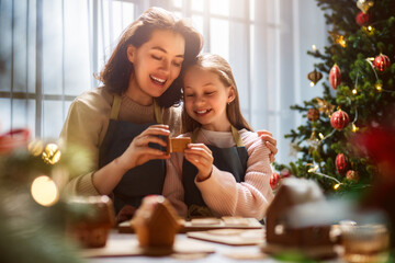 cooking gingerbread house