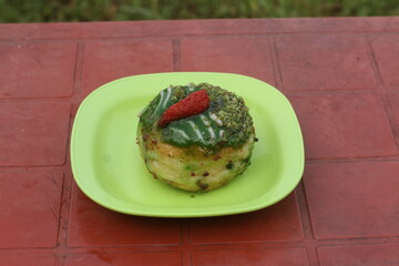 cake with strawberry and mint