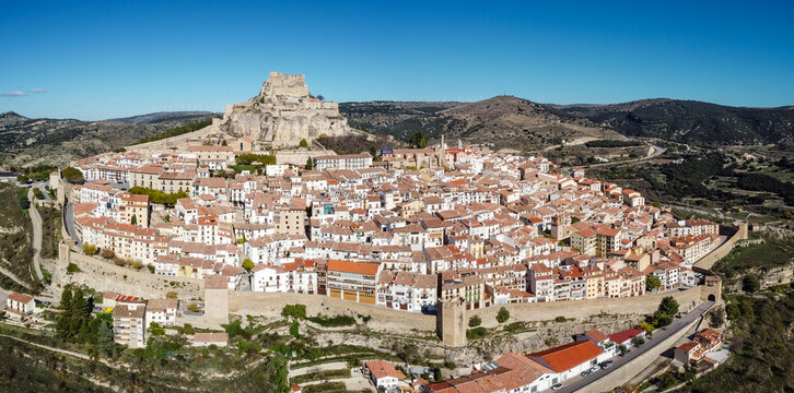 Morella Castle, perched atop the town, 13th century, Morella, province of Castell&oacute;n, Valencian Community, Spain