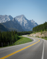 Naklejka premium Road in the mountains.