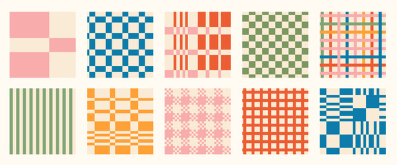 Naklejka premium Retro colored checkerboard and stripes seamless pattern collection. Fun colored vintage wool plaid background for cover, notebook, packaging.
