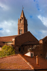 San Francesco (St Francis) 13th centuty medieval church with beautiful hanging bell tower in Pisa