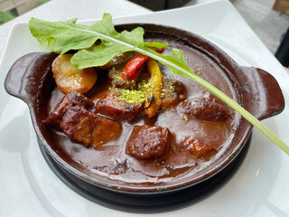 じっくり煮込んだビーフシチュー