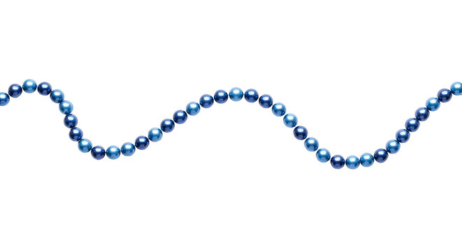 Blue Pearl Garland PNG. Wavy string of shimmering blue decorative pearls, isolated for elegant holiday decor, crafts and festive design elements. Christmas pearls garland top view flat lay PNG