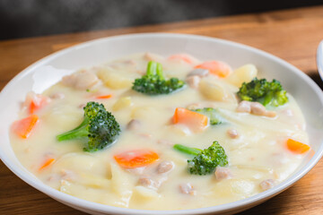 具だくさんのクリームシチュー