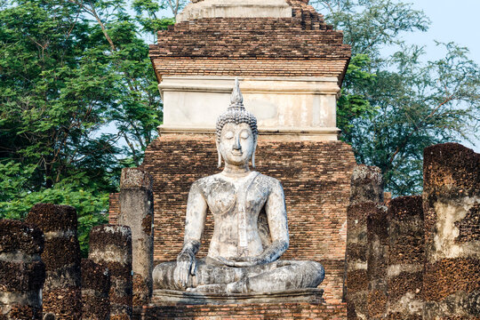 Buddha statue at Wat Traphang Ngoen, Sukhothai, Thailand
