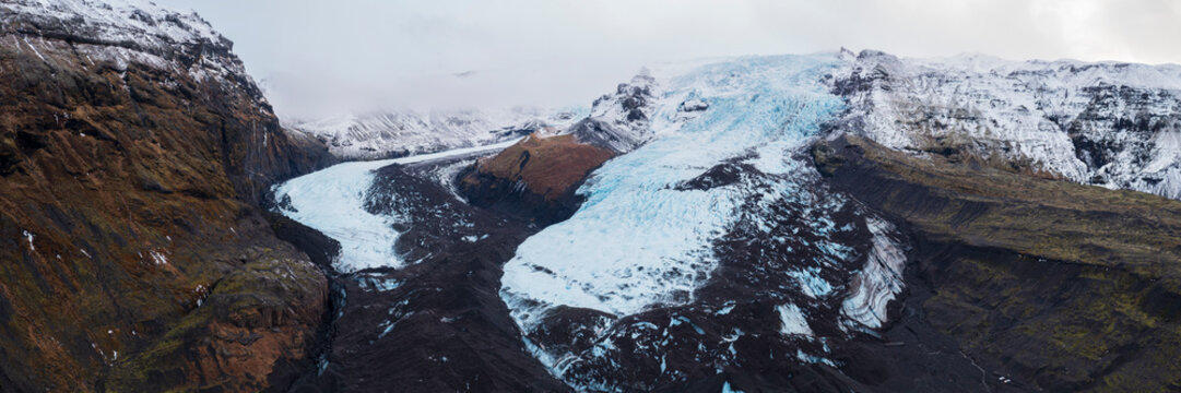 Falljökull Glacier, elevated view of the glacier flowing out of the vast Vatnajökull ice cap and glacier, called the Falling Glacier.