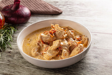 Roasted chicken fillet with cream sauce