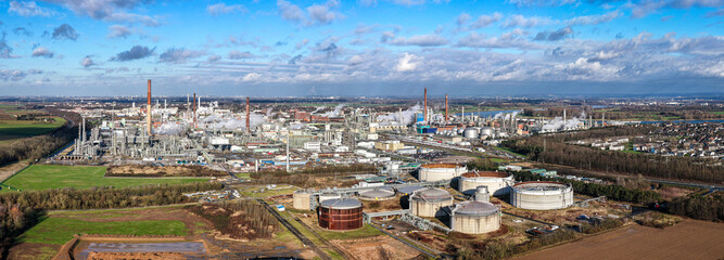 Luftbild des Chemieparks in Dormagen, fr&uuml;her Bayer und EC Erd&ouml;lchemie - 2024