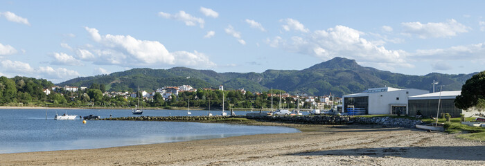 Fontarrabie (Hondarribia)  village espagnol situ&eacute; en face d'Hendaye &agrave; la fronti&egrave;re Espagnole