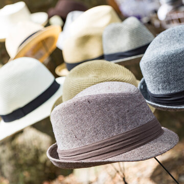 New York City, NY, USA.  1920's style mens fedora hats