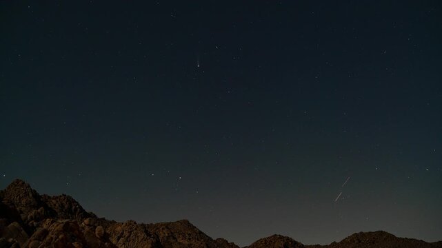 C/2025 A6 (Lemmon) Timelapse of Comet Lemmon setting over boulders in Joshua Tree, California, USA, shot on November 1st, 2025