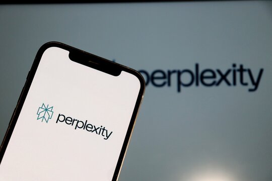Salvador, Brazil - November 19, 2025: Perplexity logo on smartphone screen. Perplexity is an AI powered answer engine. 