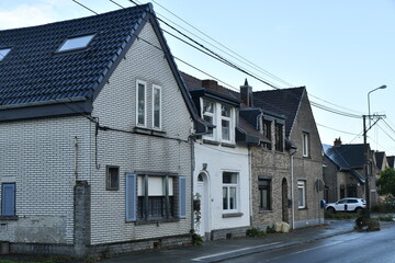 Maisons à pignons mitoyennes à Marche-Lez-Écaussinnes (Soignies)