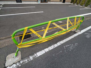 大破したガードレール