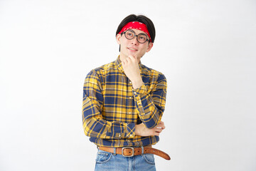 アキバ系の男性　想像する　白背景