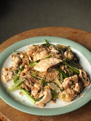 stir fried glass noodles with chicken and mixed vegetable with sukiyaki sauce