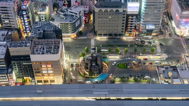 都市と道路の風景のタイムラプス