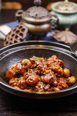 Braised Mushrooms and Pork Trotters