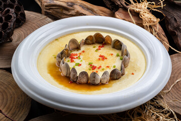 Steamed Clams with Egg