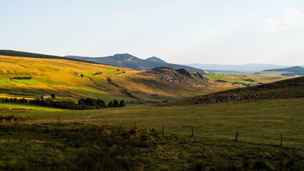 Mont Mézenc, par une journée estivale, en Haute-Loire
