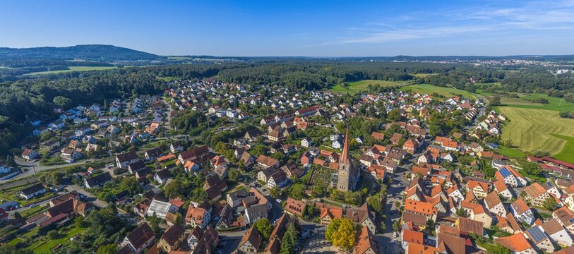 Ausblick auf das N&uuml;rnberger Land rund um die Ortschaft Ottensoos in der Hersbrucker Alb