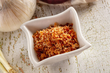 Roasted dry golden dehydrated onion