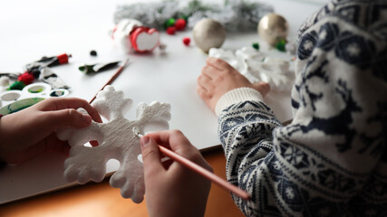 Idea for Christmas creativity with children.
