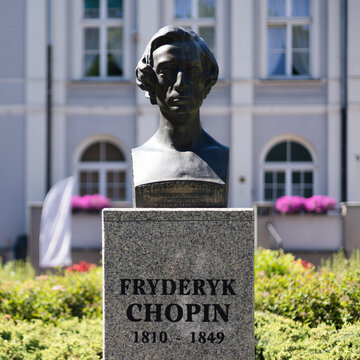 Szafarnia, Poland - July 2, 2025. A monument to Frederic Chopin in front of the Frederic Chopin Centre.